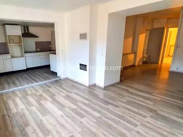 au centre de Saint Amans maison 5 chambres rénovée
