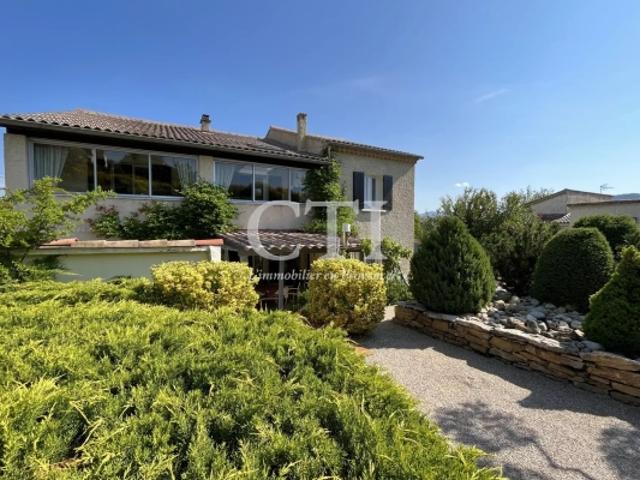 Au centre de Vaison La Romaine villa de 186 m² habitables env