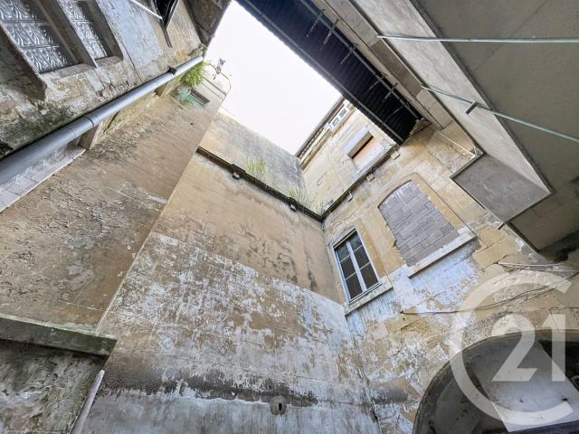 Au coeur de Bagnols Sur Ceze, maison de caractère à rénover. 0m² Bagnols sur Cèze