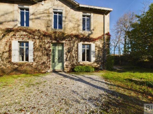 Blanquefort centre belle maison ancienne de 159m² sur 720m² de parcelle