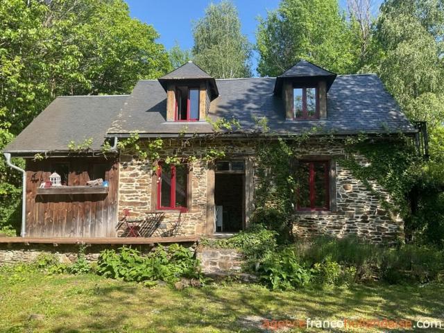 Au coeur de la forêt 137m² Saint Pardoux Corbier