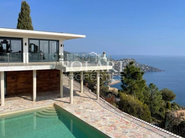 Au coeur de l'Estérel, villa contemporaine à Théoule sur Mer