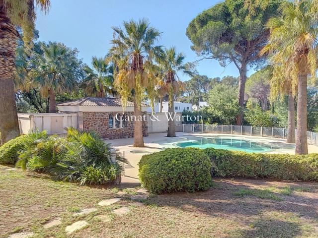 RESIDENCE AVEC PISCINE