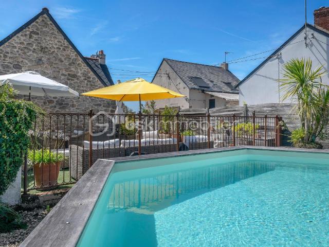 Au coeur des marais salants Maison avec Piscine et hangar de 100 m2