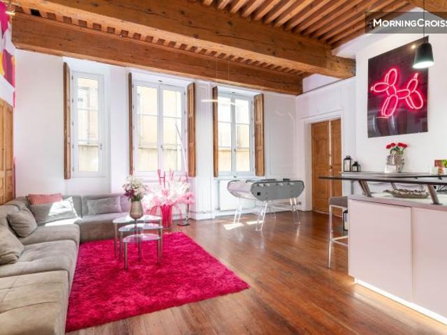 Au coeur du vieux Lyon, Tour rose