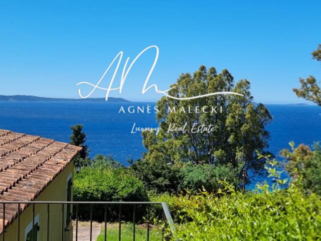 Au Coeur du Village Villa à rénover !