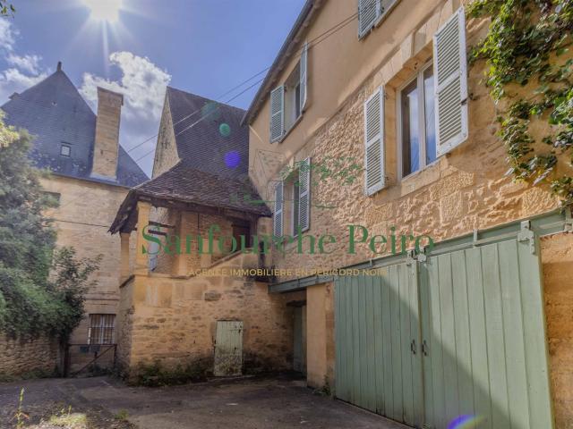Au coeur du centre historique de Sarlat Périgord noir Im. 154m² Sarlat la Canéda