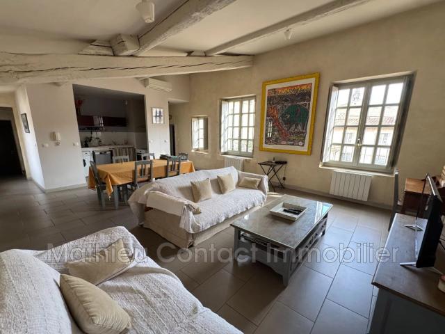 Au coeur du centre ville, magnifique appartement meublé d'envi