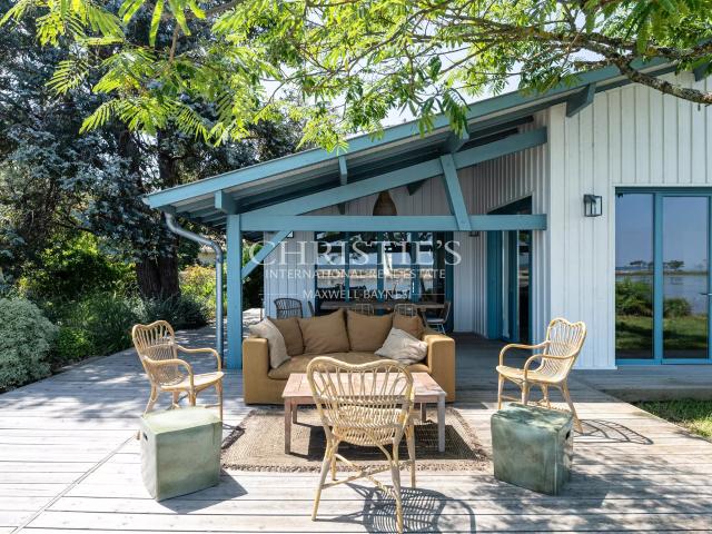 Au coeur du Ferret, 1ère ligne de 5 suites, vue sur la conch. 188m² Le Cap Ferret