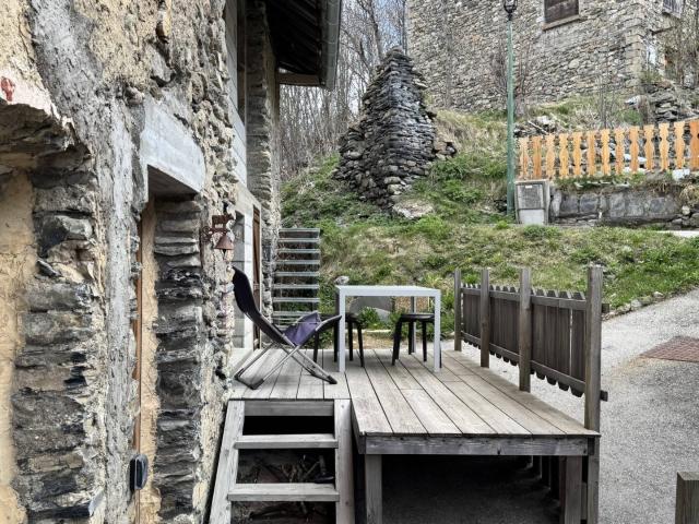 HAMEAU DE CUCULET MAISON EN PIERRE