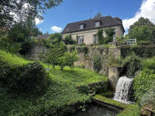 Au coeur du Perche, ancien moulin de forge près de la forêt de Réno Valdieu