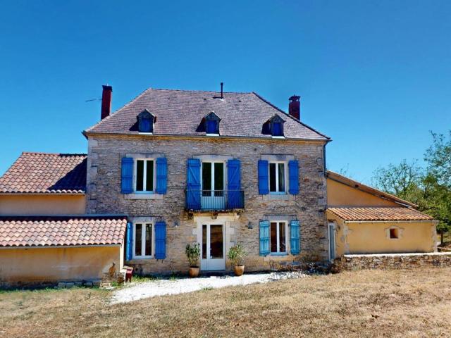 Au coeur du Périgord noir, charmante maison en pierre rénové. 210m² Salignac Eyvigues