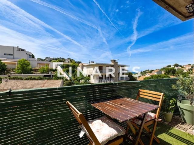 AU DESSUS DES TOITS Appartement T4 de 77m2 Extérieur + Dernier étage + Vue mer 13007 BOMPARD