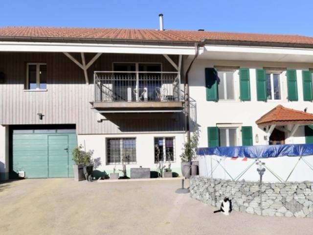 Au milieu de la nature, belle grande maison familiale