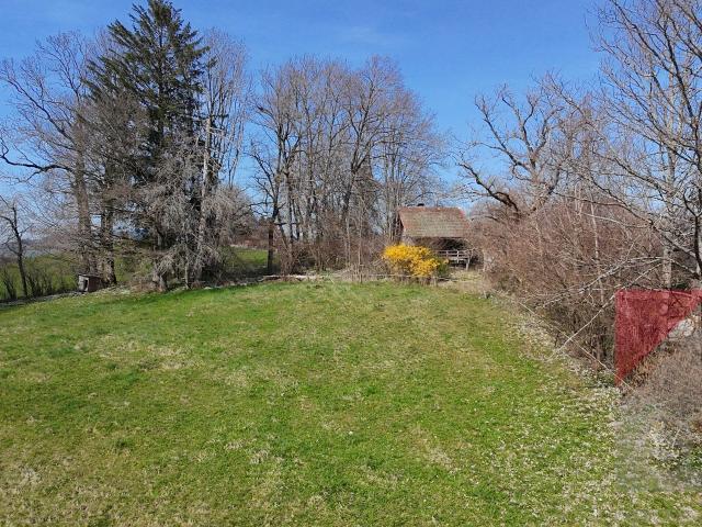 AU PLUS OFFRANT Chalet à rénover en zone agricole Les Albergeux | dreamo. Ch