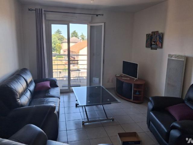 Au second étage avec ascenseur, un appartement de type 3