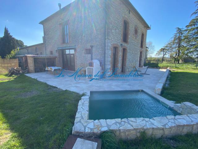 Au sud d'Anduze, Authentique grange en pierres de caractère