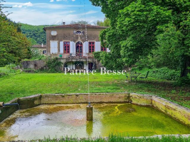 Au sud du Parc national des Cévennes, dans le Gard, une anci. 308m² Ganges