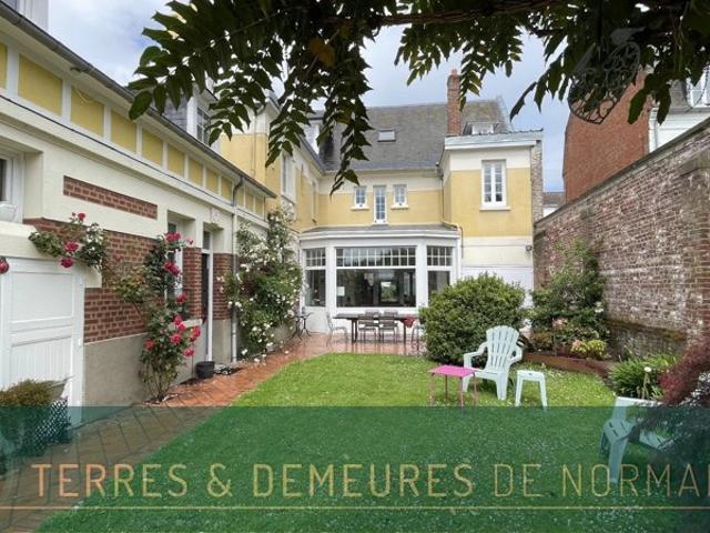 AUMALE – Demeure Art Déco de 233 m² avec jardin, dépendances et fort potentiel. Charme, volumes et authenticité au rendez vous