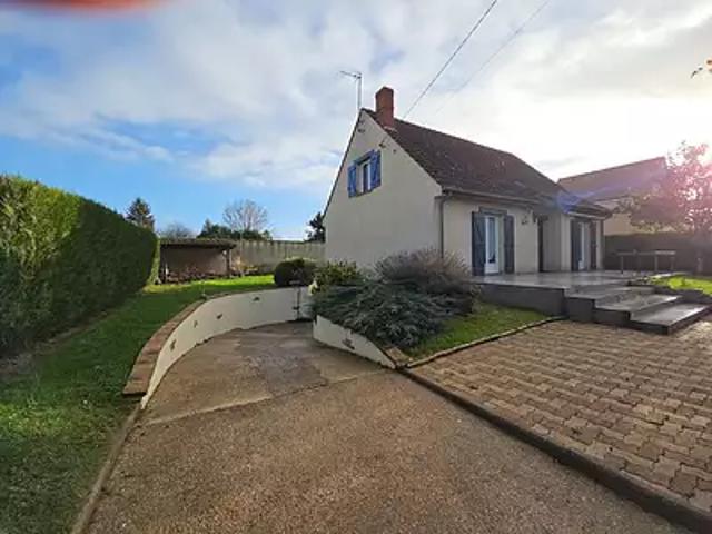 Auneau Bleury Saint Symphorien 28700 Achat / Vente maison 6 pièces t6 au dernier étage parking