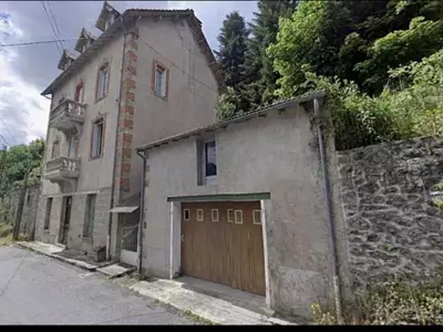Aubusson 23200 Achat / Vente maison 15 pièces t15 terrasse balcon