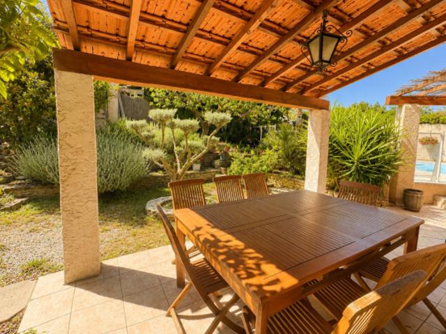 AUBAGNE MAISON FAMILIALE AVEC PISCINE, JARDIN ARBORÉ