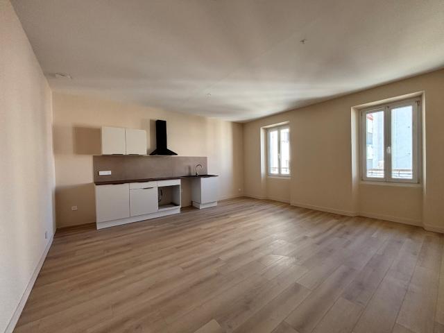 Aubagne Centre Appartement T2 Rénové avec Clim