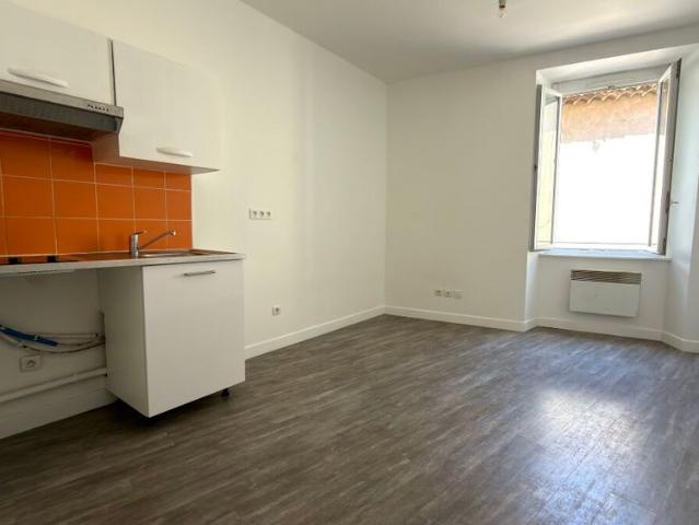 AUBAGNE CENTRE, STUDIO DE 21M²