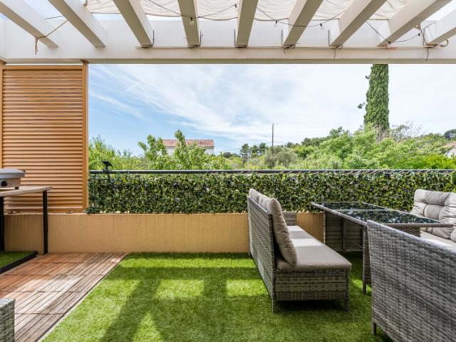 AUBAGNE LE DOMAINE DES SOLANS APPARTEMENT T3 AVEC TERRAS