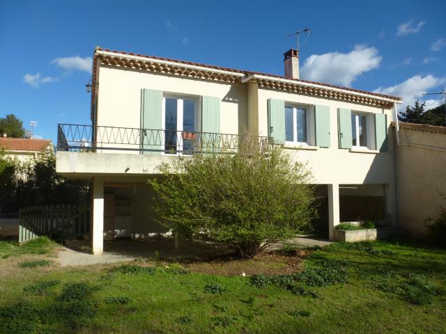 Aubagne Lot indissociable de deux maisons avec trois logements Spécial investisseurs