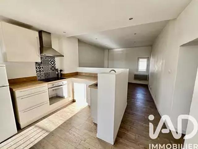 Aubagne 13400 Achat / Vente appartement 2 pièces t2 au dernier étage