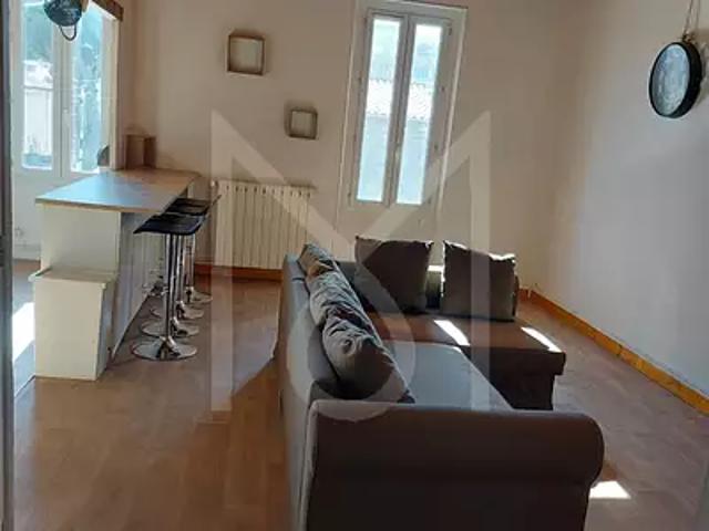 Aubagne 13400 Achat / Vente appartement 3 pièces t3 au dernier étage