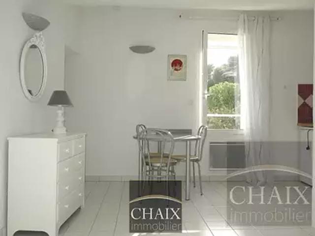 Aubagne 13400 Location appartement 1 pièce t1 au dernier étage