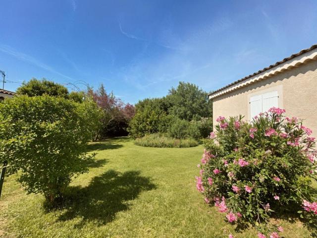 Aubenas, à 5 minutes du centre ville: 84m² Aubenas