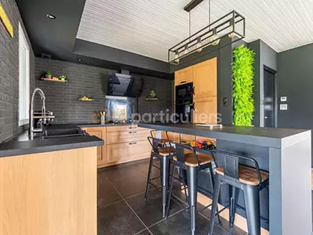 Aubigny Les Clouzeaux 85430 Achat / Vente maison 7 pièces t7 au dernier étage parking