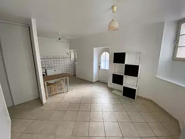 Aubigny sur Nère 18700 Location appartement 1 pièce t1 au dernier étage