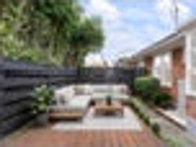 BRICK & TILE, SINGLE LEVEL BY MILFORD BEACH!