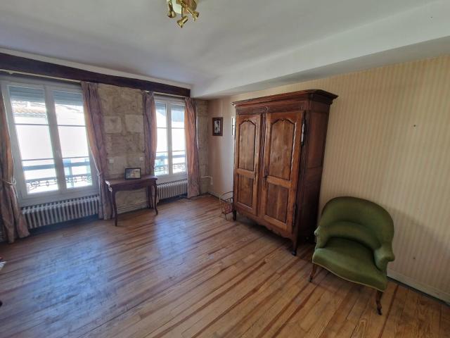 Auch Centre basse ville Appartement Type 3 93m² Auch