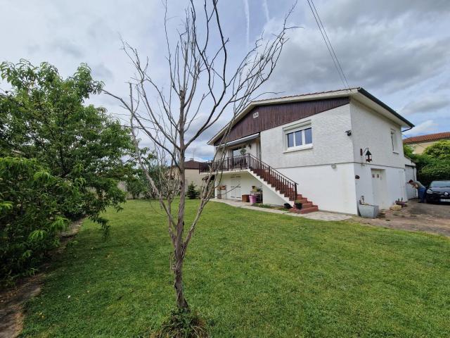 AUCH Quartier résidentiel Maison Type 5 142m² Auch