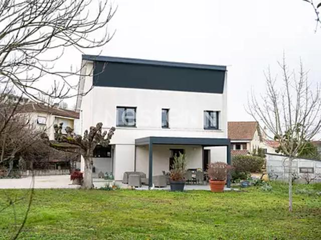 Auch 32000 Achat / Vente maison 4 pièces t4 au dernier étage parking