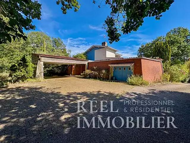 Auch 32000 Achat / Vente maison 6 pièces t6 au dernier étage piscine
