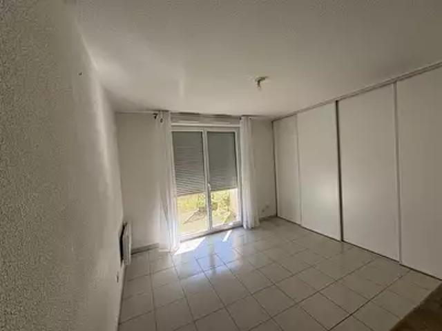 Auch 32000 Location appartement 1 pièce t1 parking