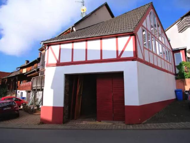 Aufteilbares Einfamilienhaus / modernes Wohnateliers / Fachwerkhaus