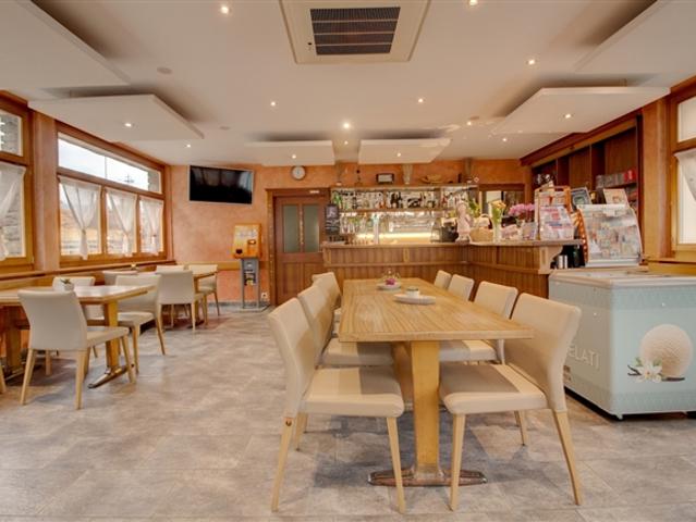 Auf dem Weg zum Grossen St. Bernhard, tolles Restaurant zu verkaufen