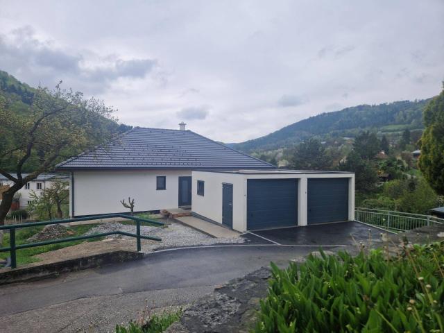 AUF DER SUCHE NACH IHREM TRAUMHAUS IN FORM DIESES HOCHWERTIGEN BUNGALOW IM ERSTBEZUG IN HERRLICHER AUSSICHTSLAGE