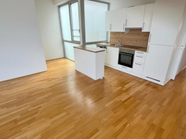 Auffallend exzellente Dachgeschoßwohnung nähe KF Uni zu vermieten!