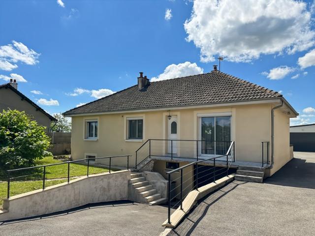 AUFFERVILLE 77 Maison plain pied 4P de 105 m2 sur sous sol total. Terrain 1 096 m2