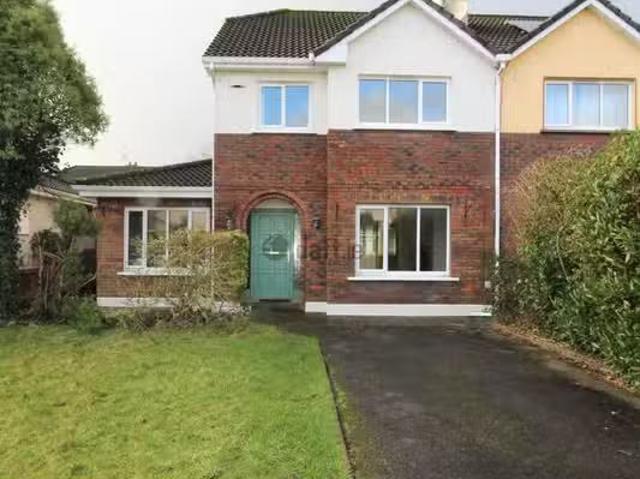 Aughanteeroe, Gort Road, Ennis, Co. Clare is for rent
