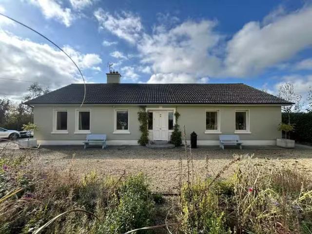 Aughnagomaun, Horse and Jockey, Cashel, Co Tipperary, E25A377.