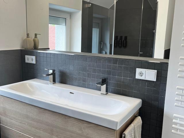 Augsburg Oberhausen – Modern Living, Working & Parking